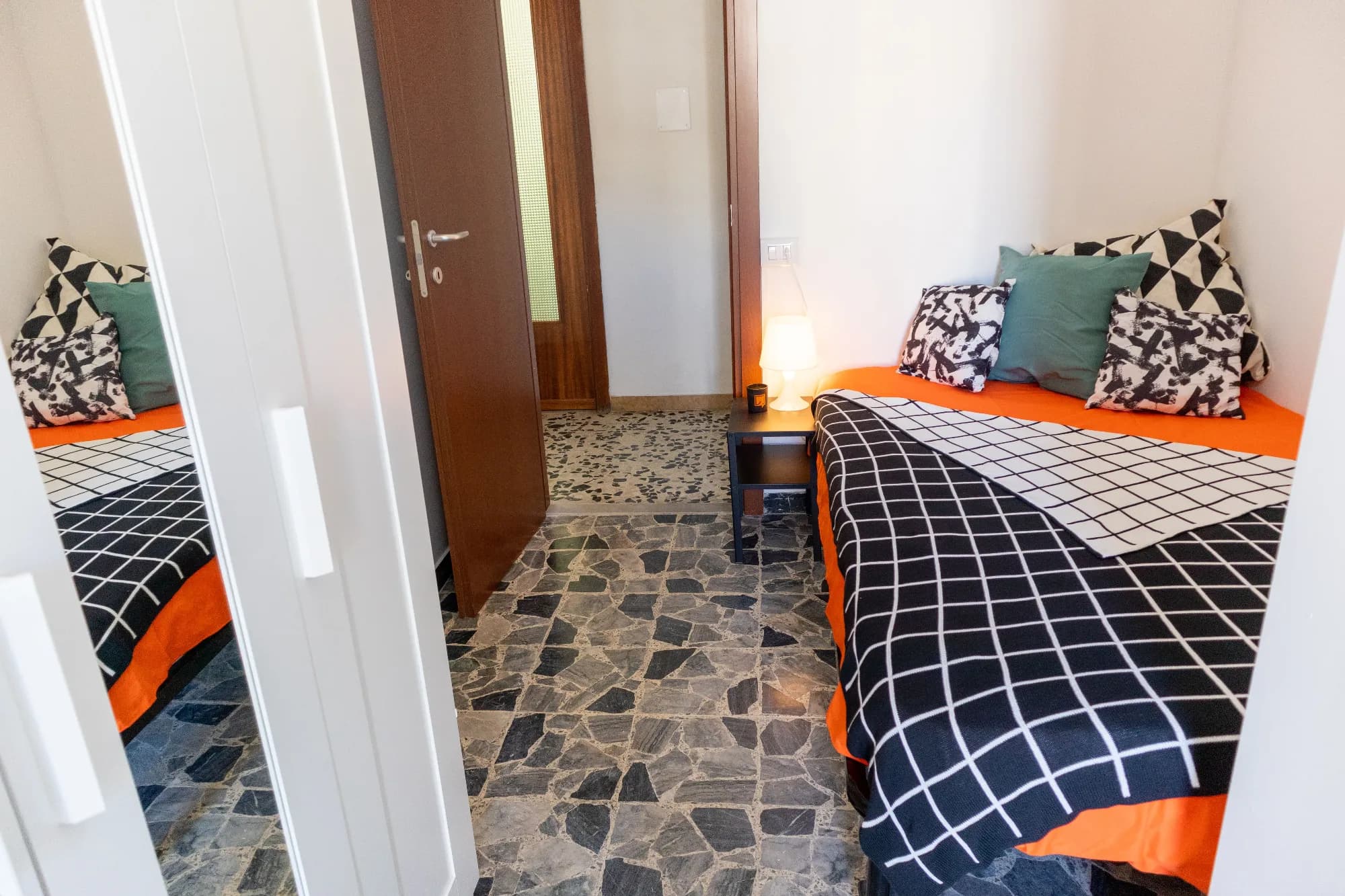 Private room in Cagliari photo 3